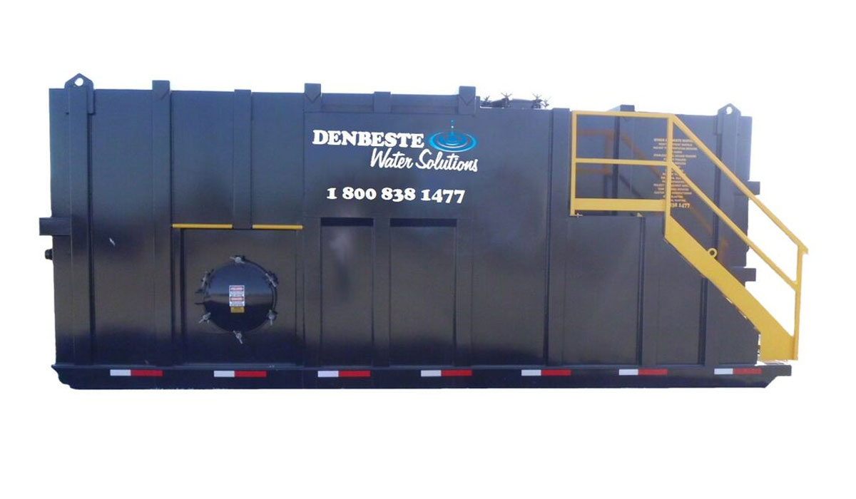 Portable Liquid Storage Tank 10,000 Gallon Capacity.